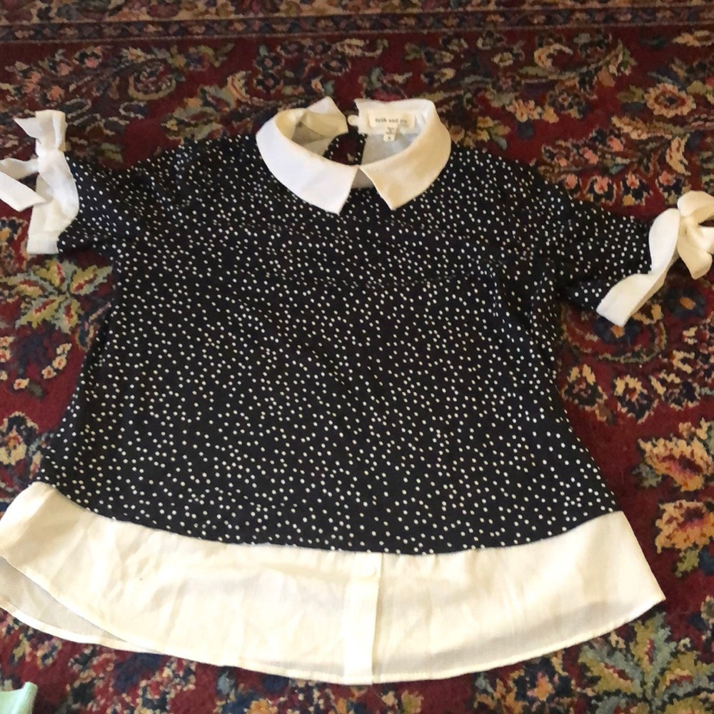 Short sleeved blouse